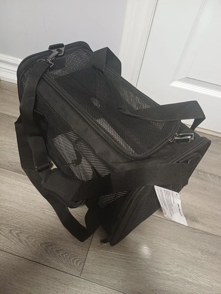 Petsfit Pet Carrier Brand New- Black image indicator(2)