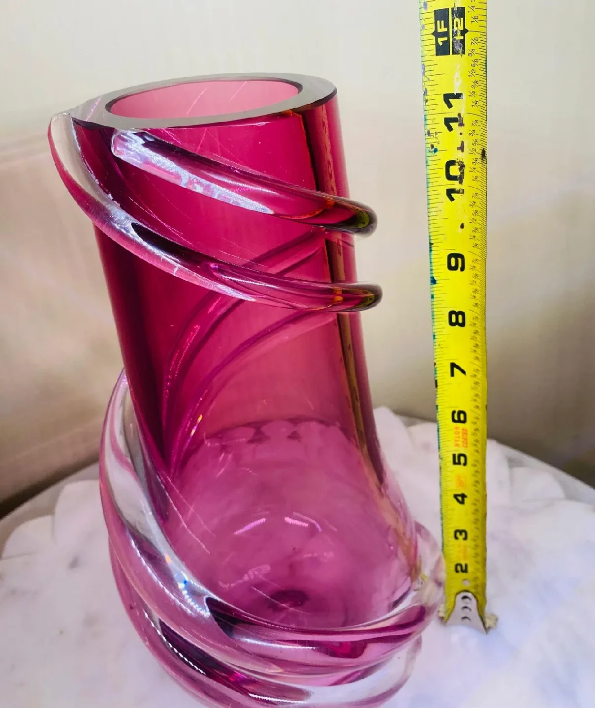 Pink Glass Vase with Clear Swirl Design image indicator(3)