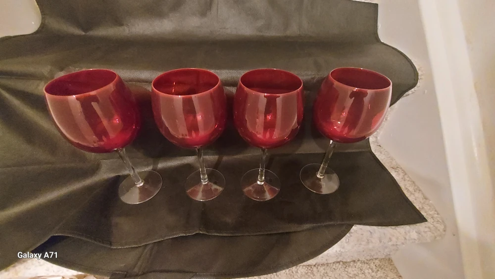 Set of 4 Red Wine Glasses