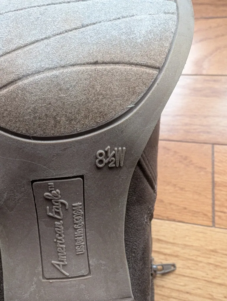 American Eagle Brown Ankle Boots - Size 8.5W image indicator(2)