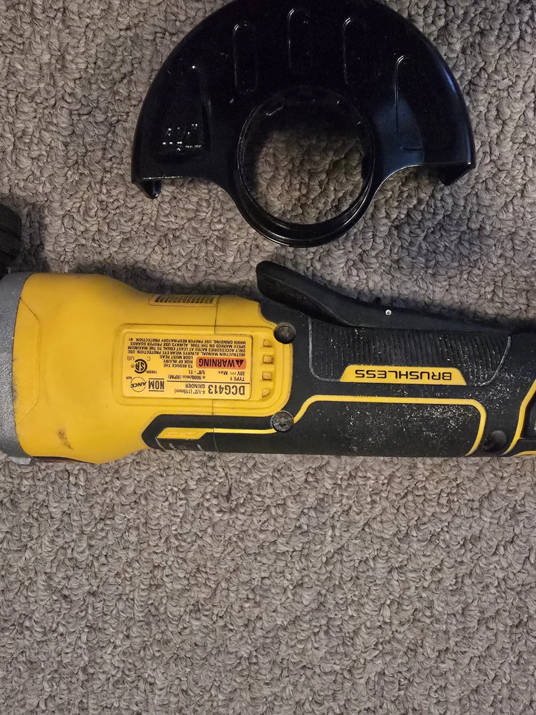 DeWalt DCG413 20V Angle Grinder - Brushless - photo 2