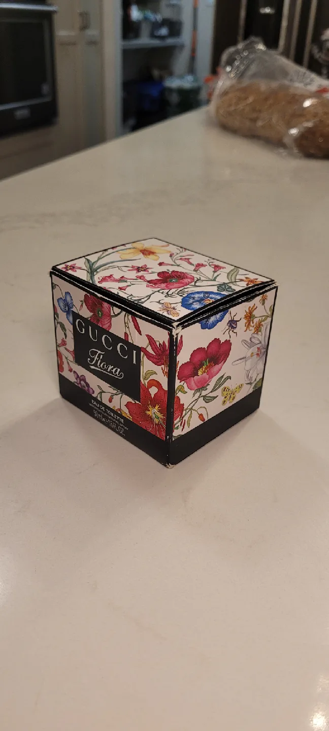 Gucci "Flora" Eau de Toilette 50ml image indicator(2)