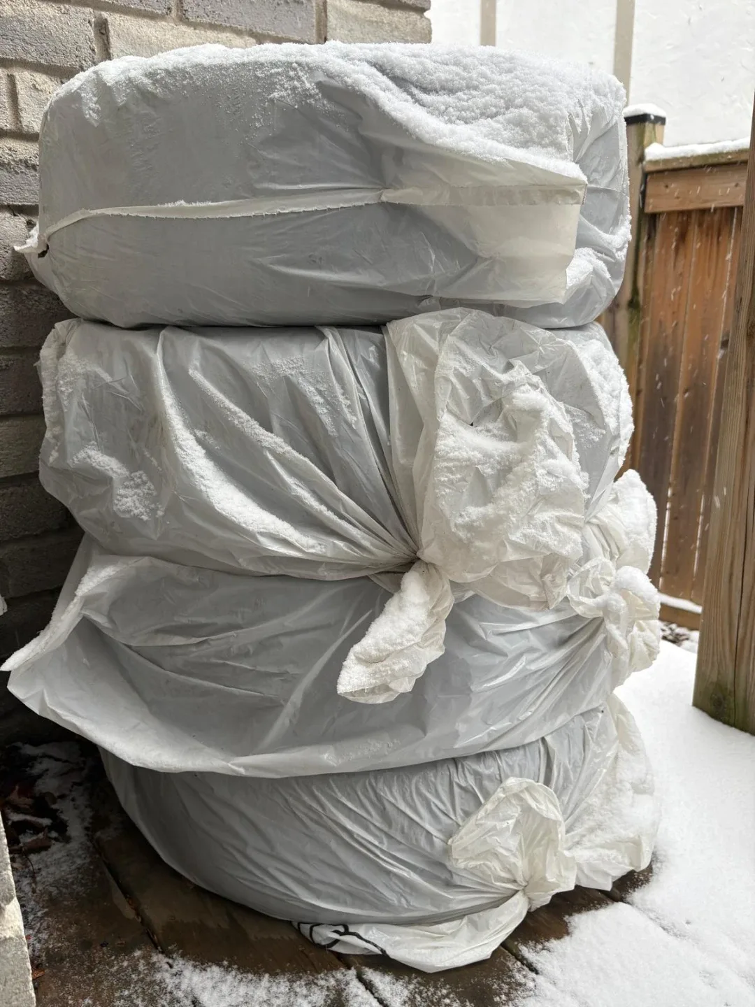 Pirelli Winter Tires on steel rims - Set of 4  205/55/16 image indicator(4)