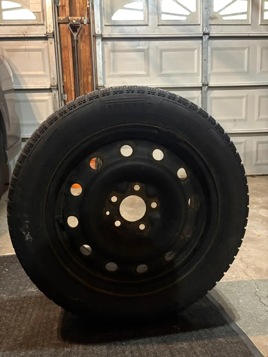 Pirelli Winter Tires on steel rims - Set of 4  205/55/16 image indicator(5)