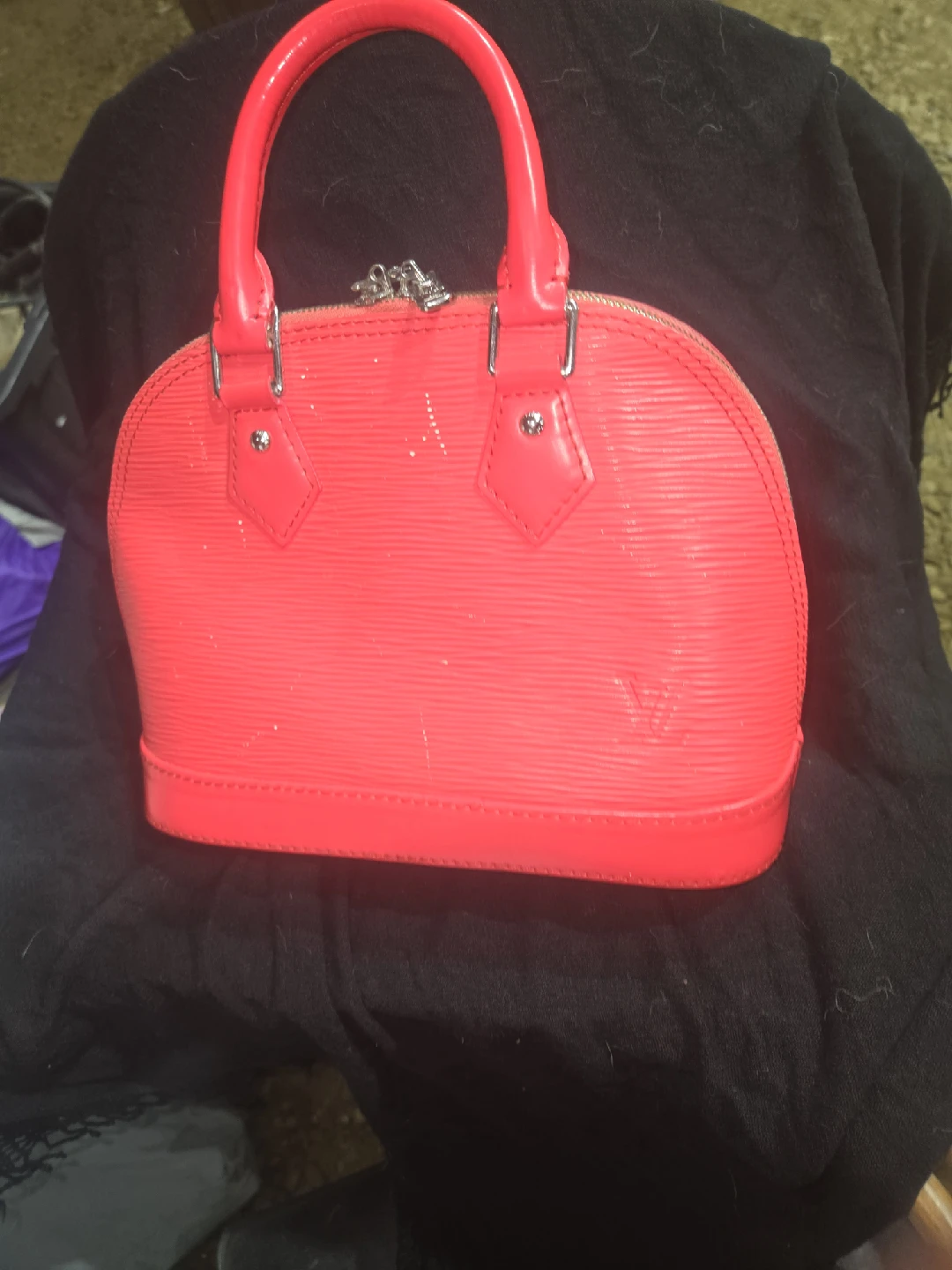 Louis Vuitton Alma BB Red Handbag - photo 5