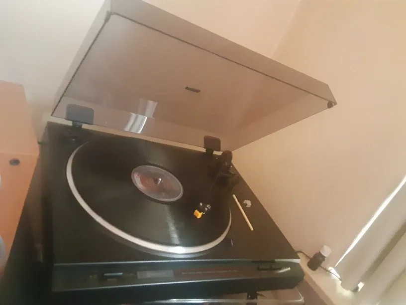 Sherwood Belt Drive Semi Automatic Turntable