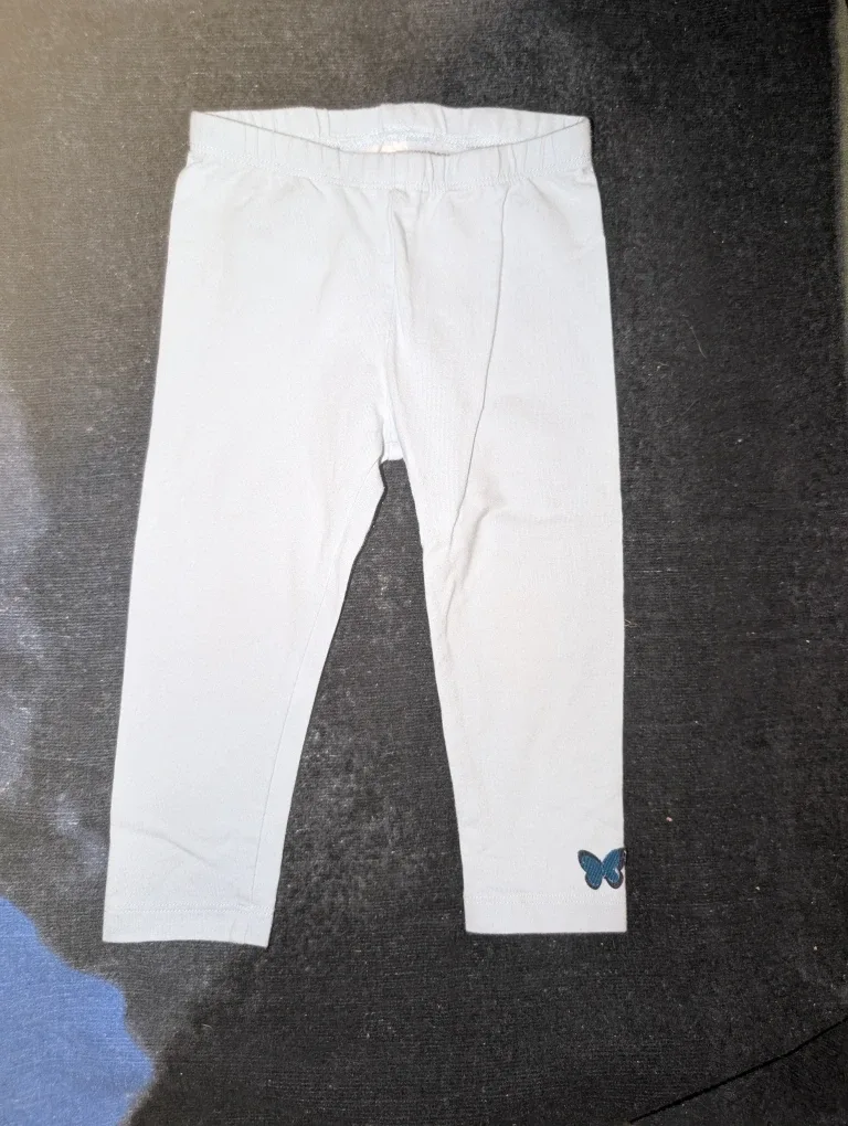 Girls sz 18 months shirts and pants $2 each image indicator(4)