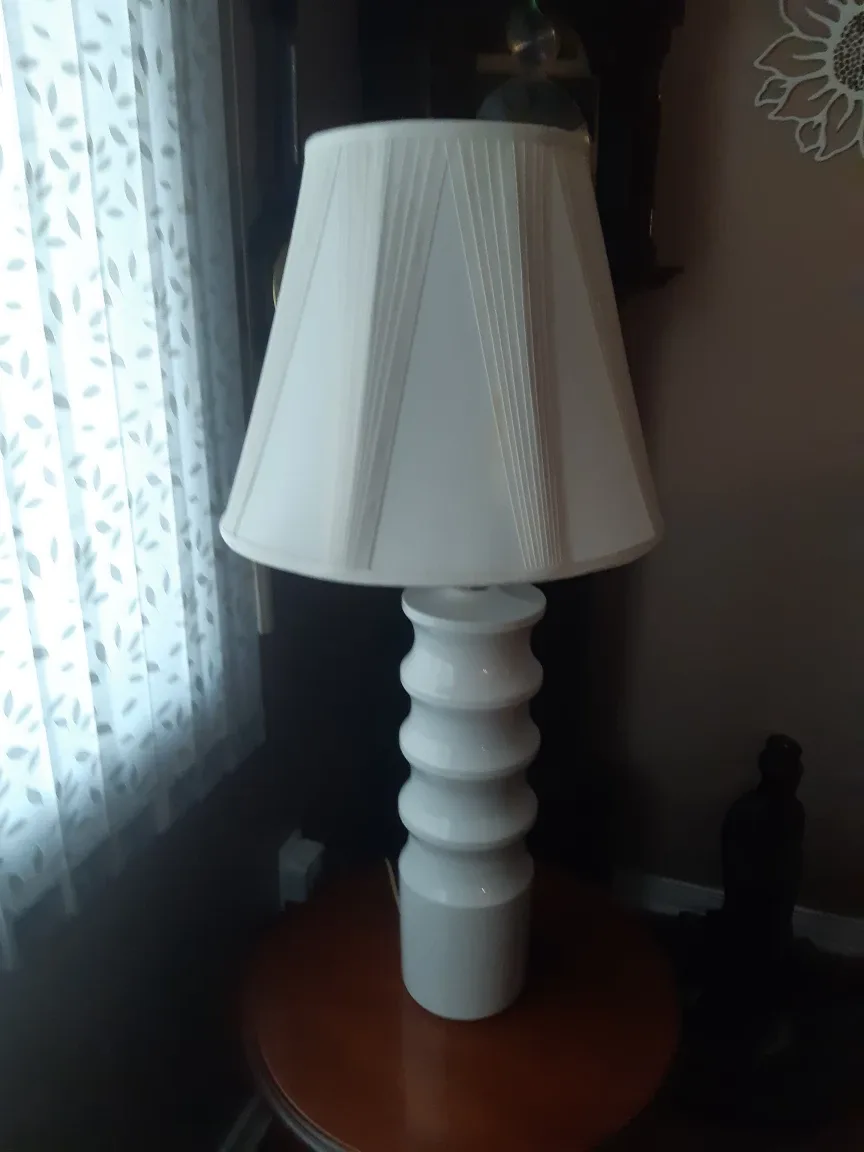 White Ceramic Table Lamp