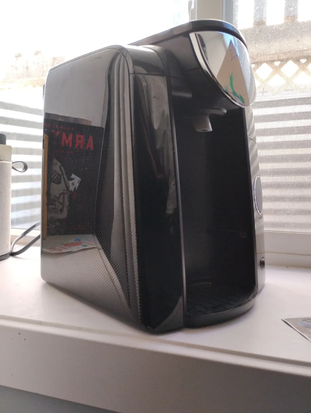 Tassimo Coffee Maker - Black image indicator(2)