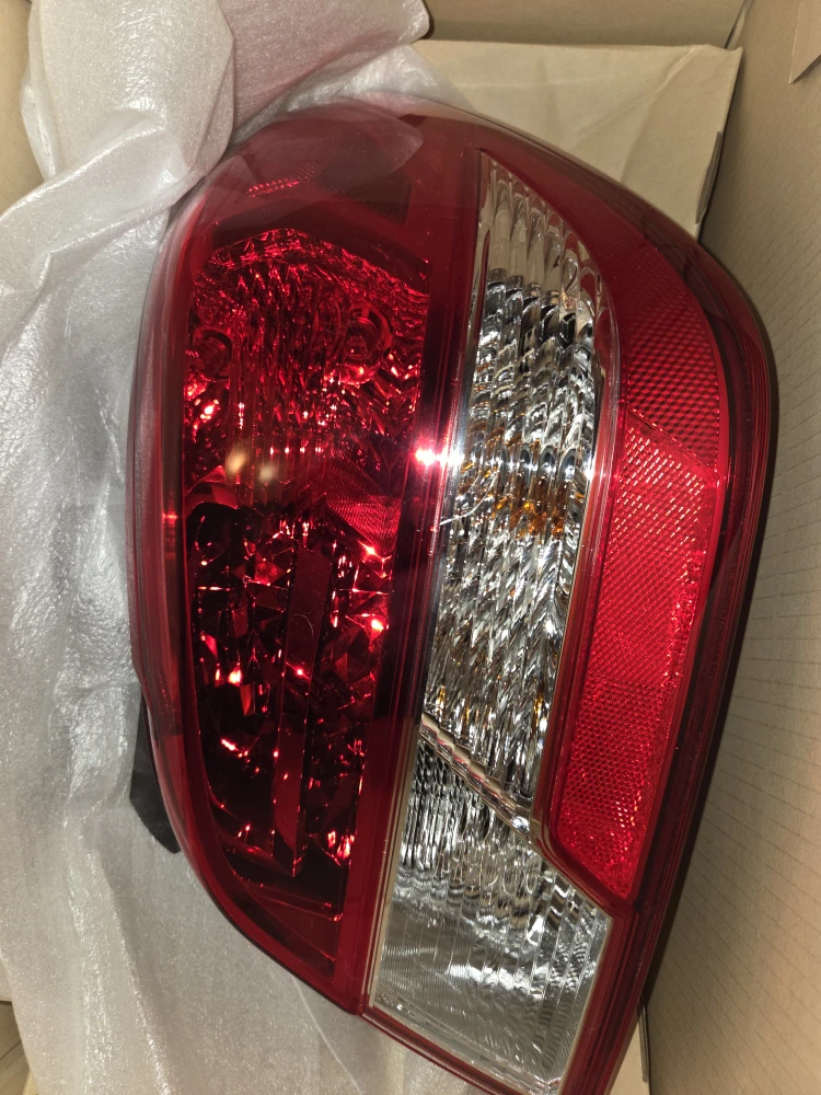 Mitsubishi 8330B070 Tail Lamp Assembly - photo 2