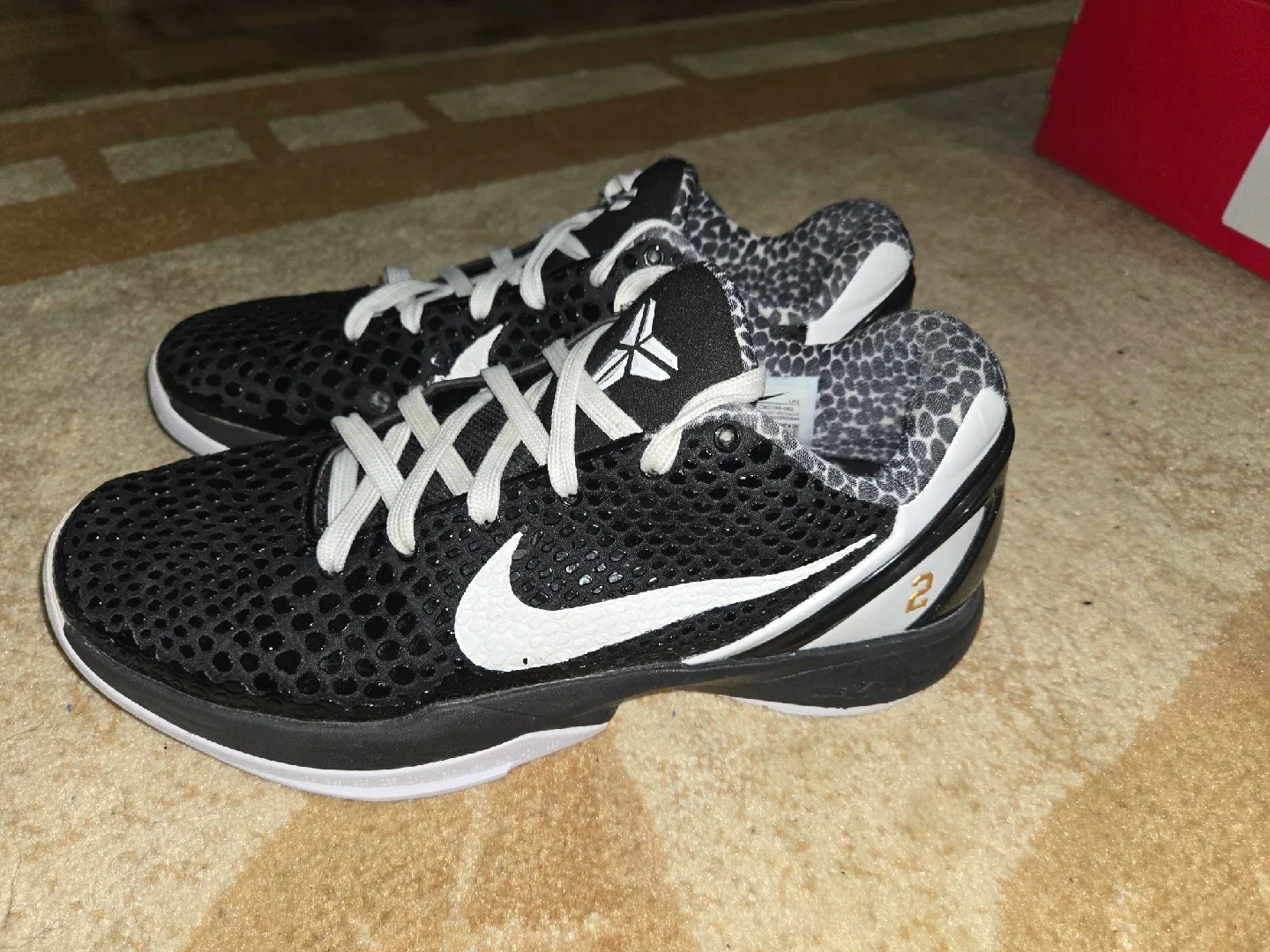 Nike Kobe Mamba Gigi Black/White Shoes image indicator(3)