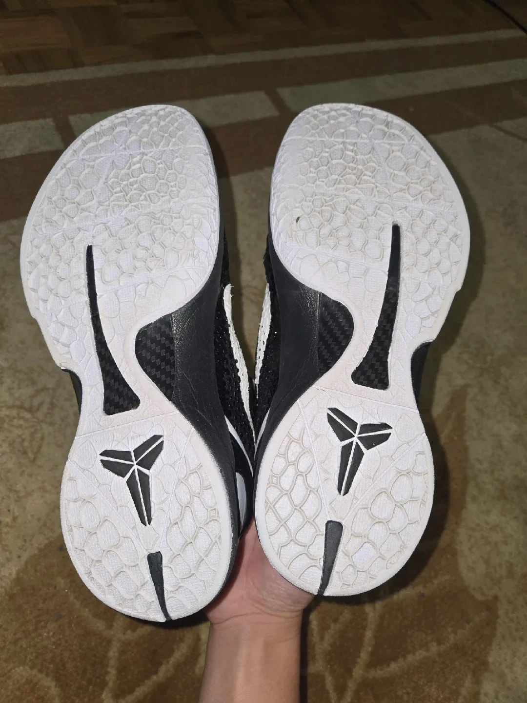 Nike Kobe Mamba Gigi Black/White Shoes image indicator(6)