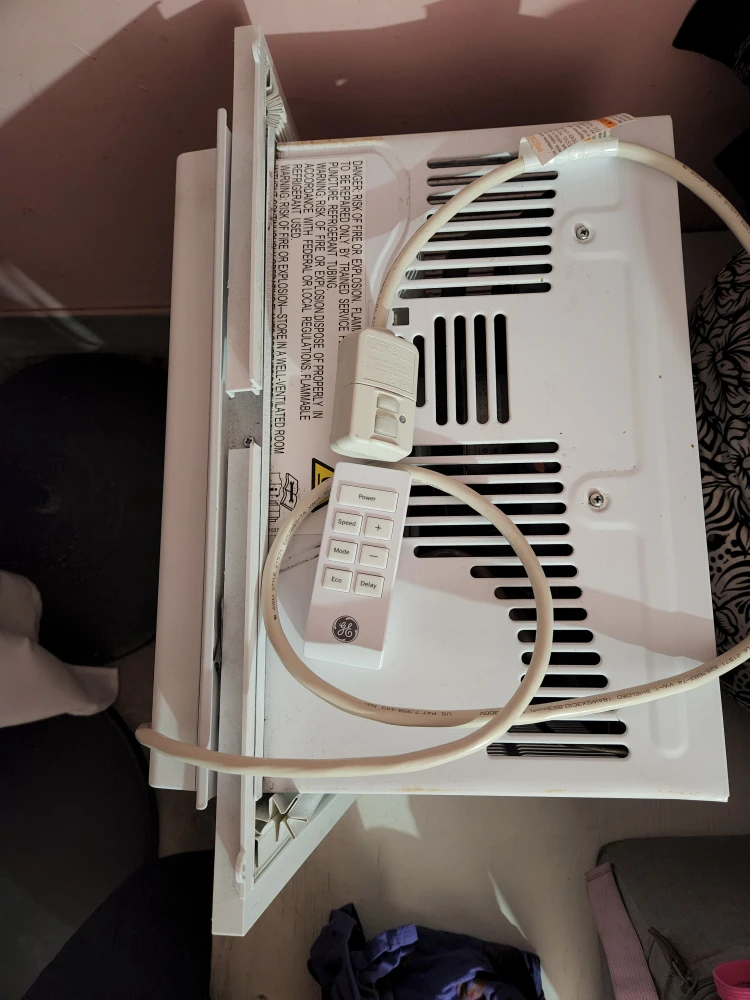 GE Window Air Conditioner 6,000 BTU - White - photo 2