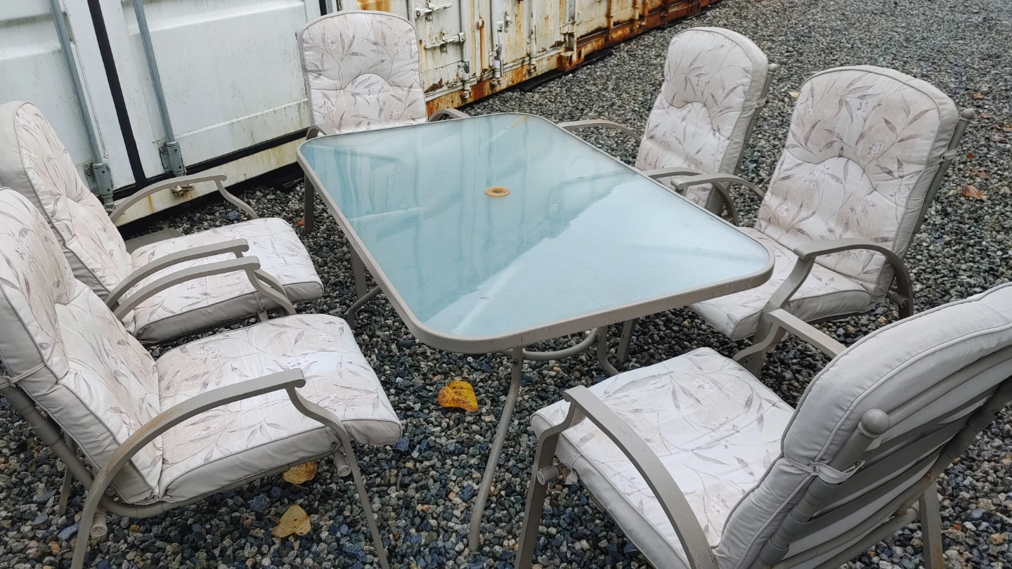 Patio Table with 6 Chairs - photo 2