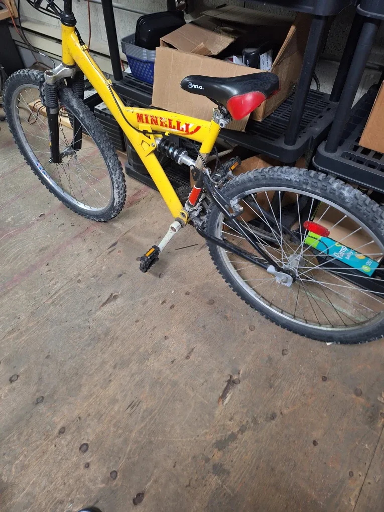 Minelli Yellow Mountain Bike image indicator(2)