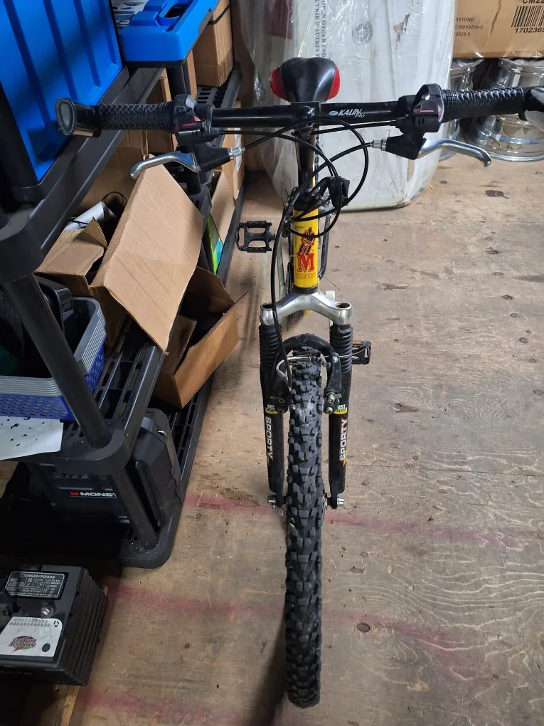 Minelli Yellow Mountain Bike image indicator(3)