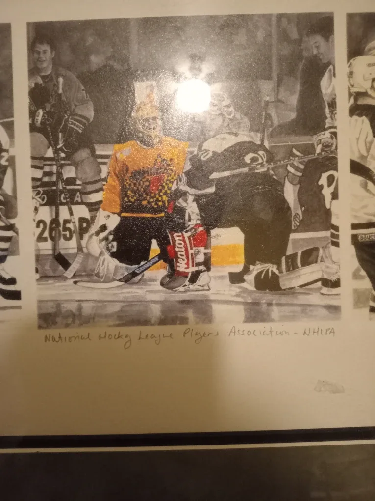 NHLPA AUTOGRAPHED PAINTING OF NHL PLAYER LTD ED 16/100 WITH COA image indicator(4)