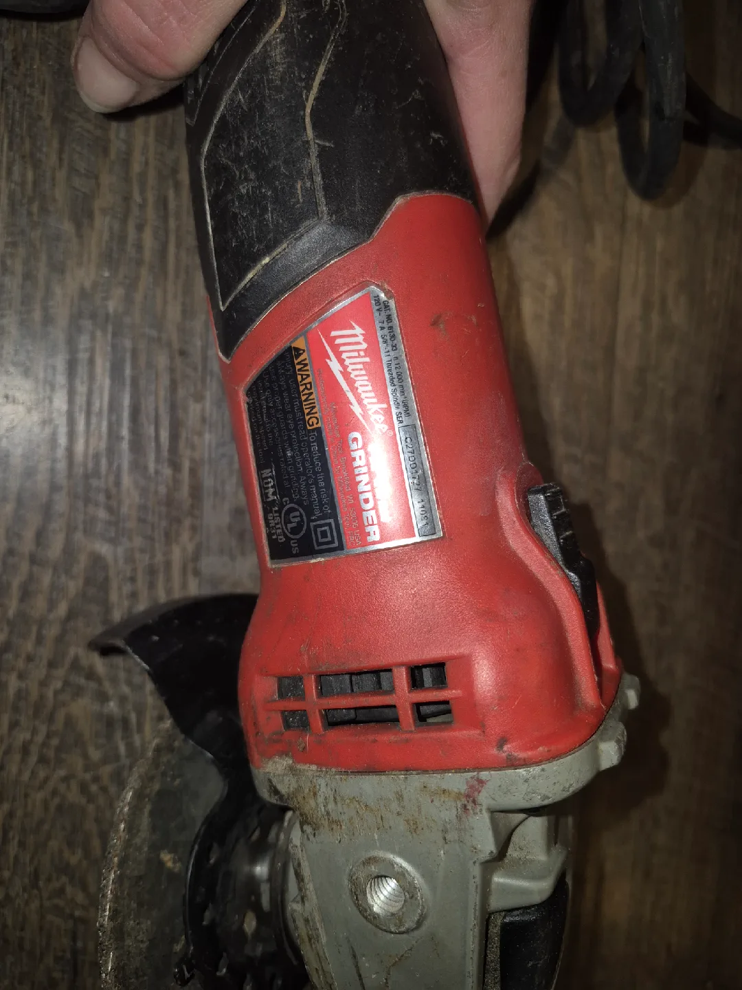 Milwaukee Angle Grinder image indicator(2)
