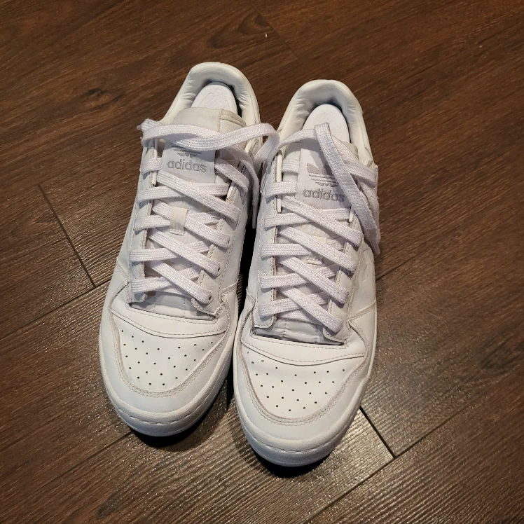 authentic Adidas sneakers (Junior/Kids) model - photo 4