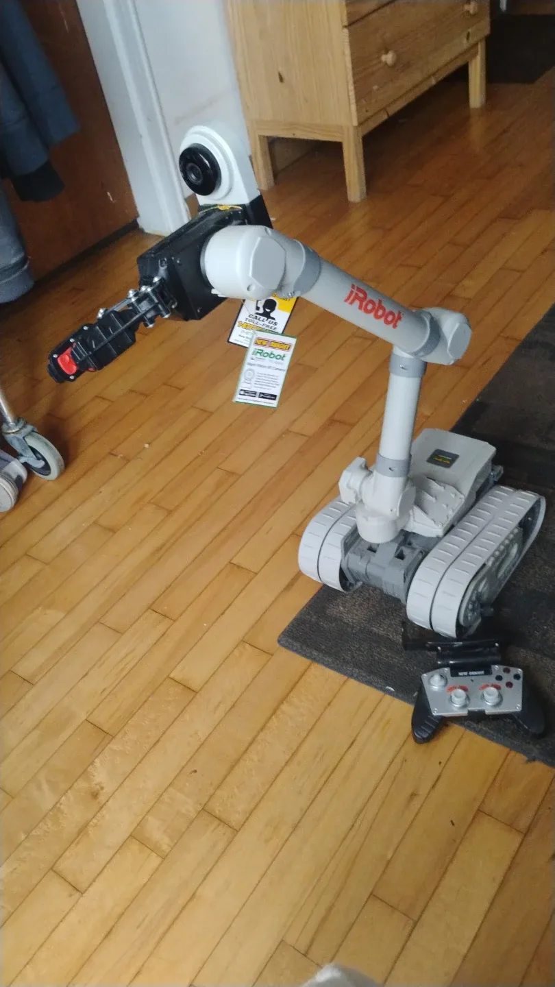 iRobot Educational Robot Arm image indicator(2)