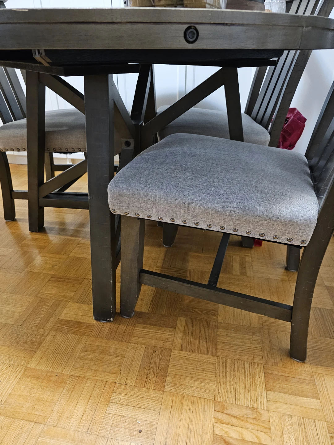 Round Extendable Dining Table with 4 Chairs - photo 3