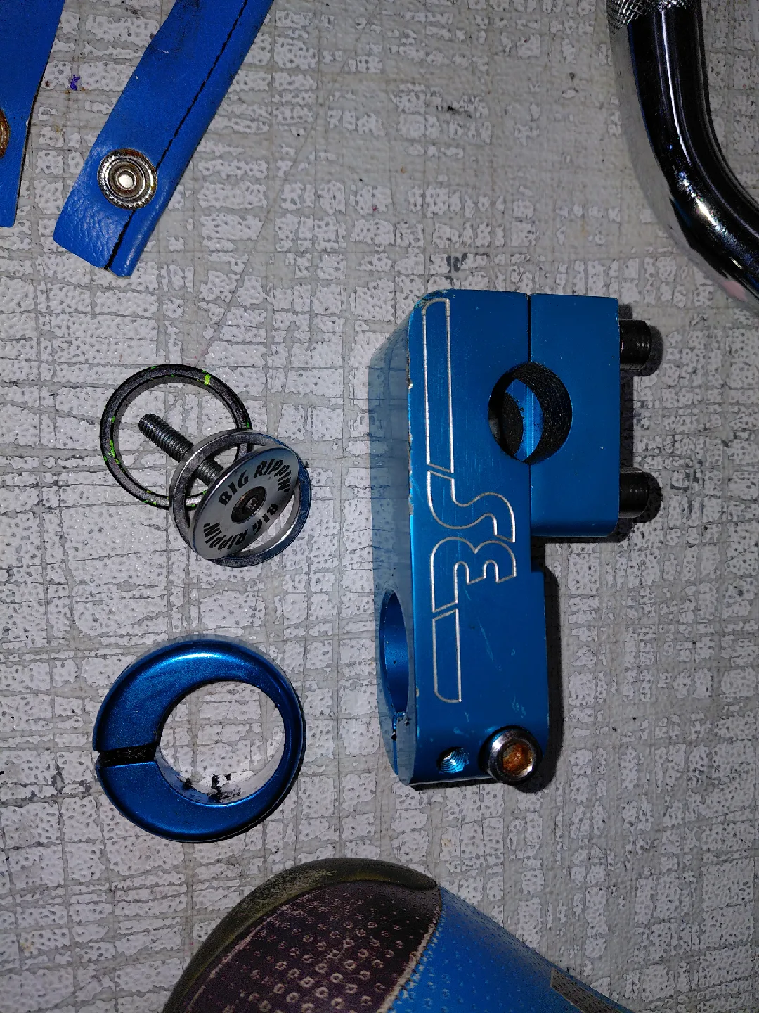 SE Racing BMX Bike Parts Lot - Blue image indicator(4)