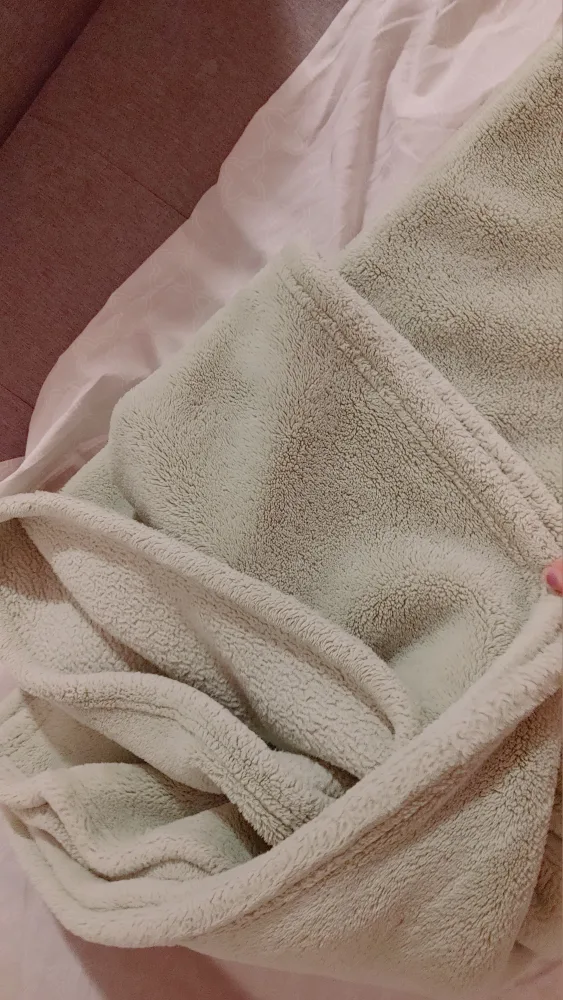 Cozy Throw Blanket - Light Green image indicator(6)