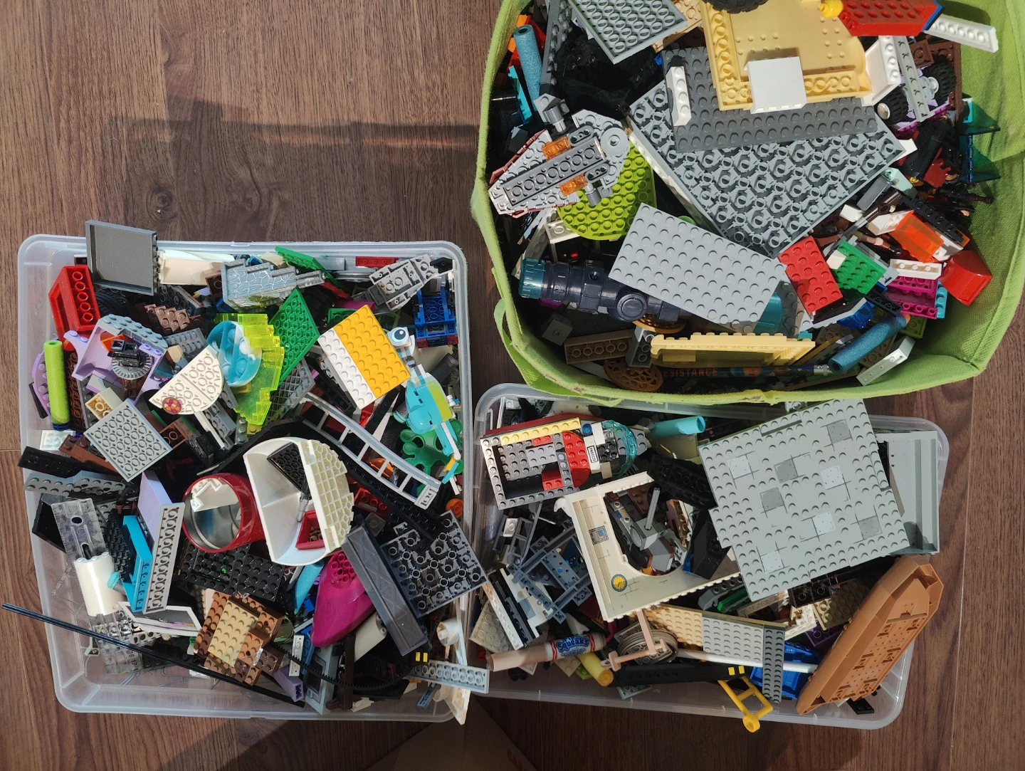 Mixed LEGO Bricks & Pieces