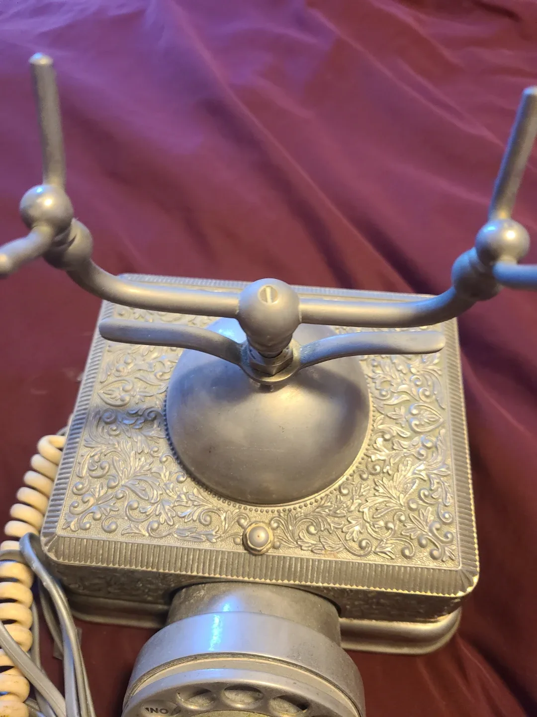 Vintage Rotary Dial Desk Telephone image indicator(4)