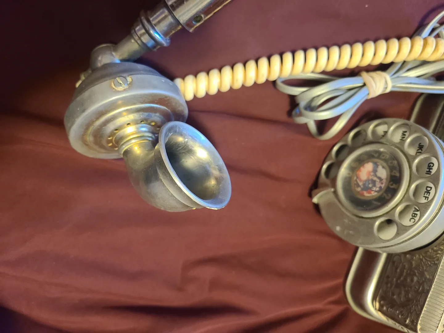 Vintage Rotary Dial Desk Telephone image indicator(6)