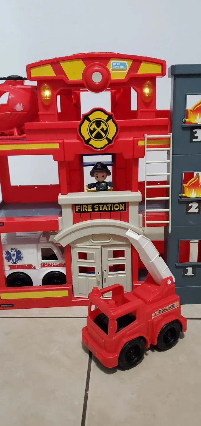 Fire Station Playset image indicator(8)