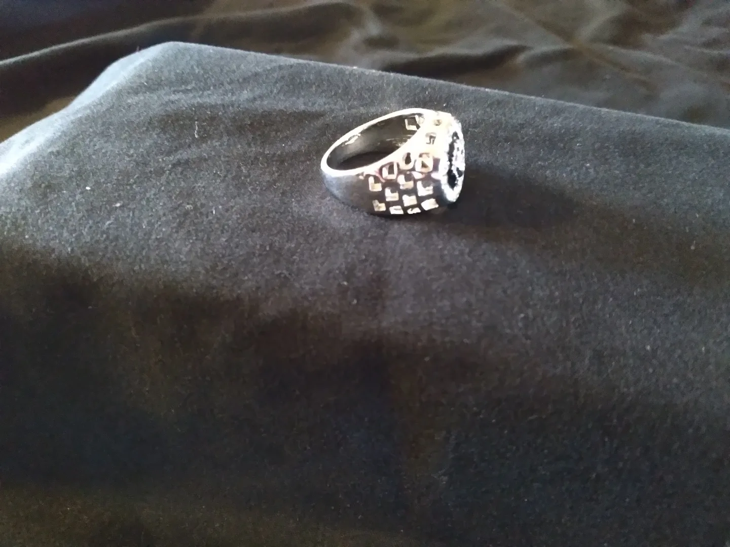 **18K GOLD PLATED** Mens ring image indicator(2)