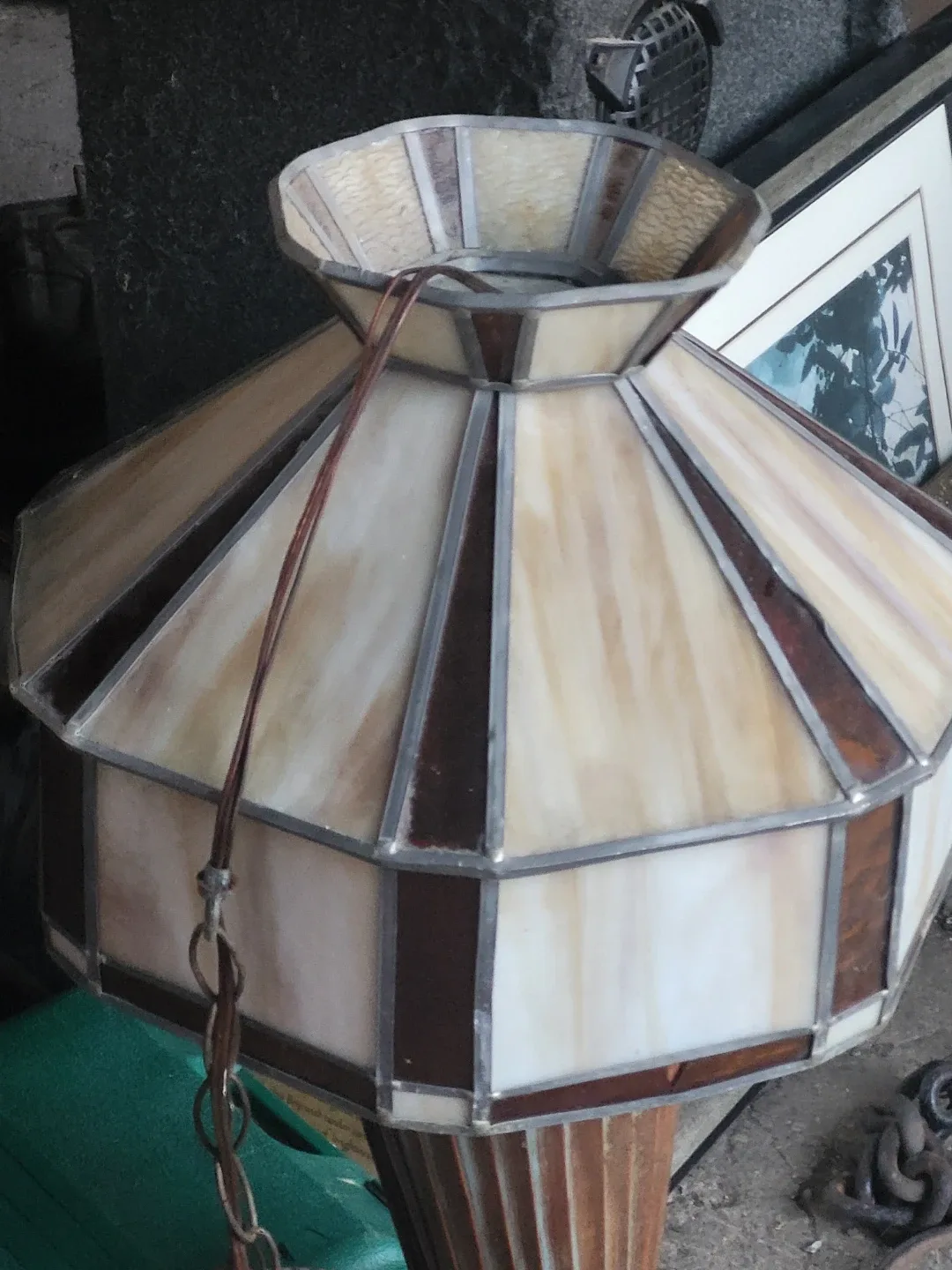 A GARAGE FULL OF FREE ITEMS image indicator(2)