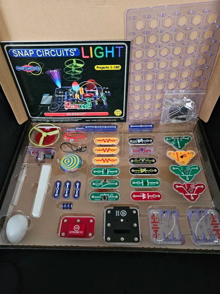 Snap Circuits Electronics Kit - "Lights" image indicator(2)