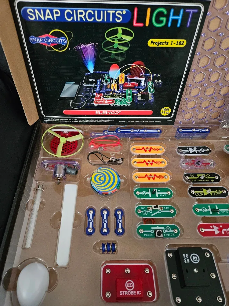 Snap Circuits Electronics Kit - "Lights" image indicator(3)