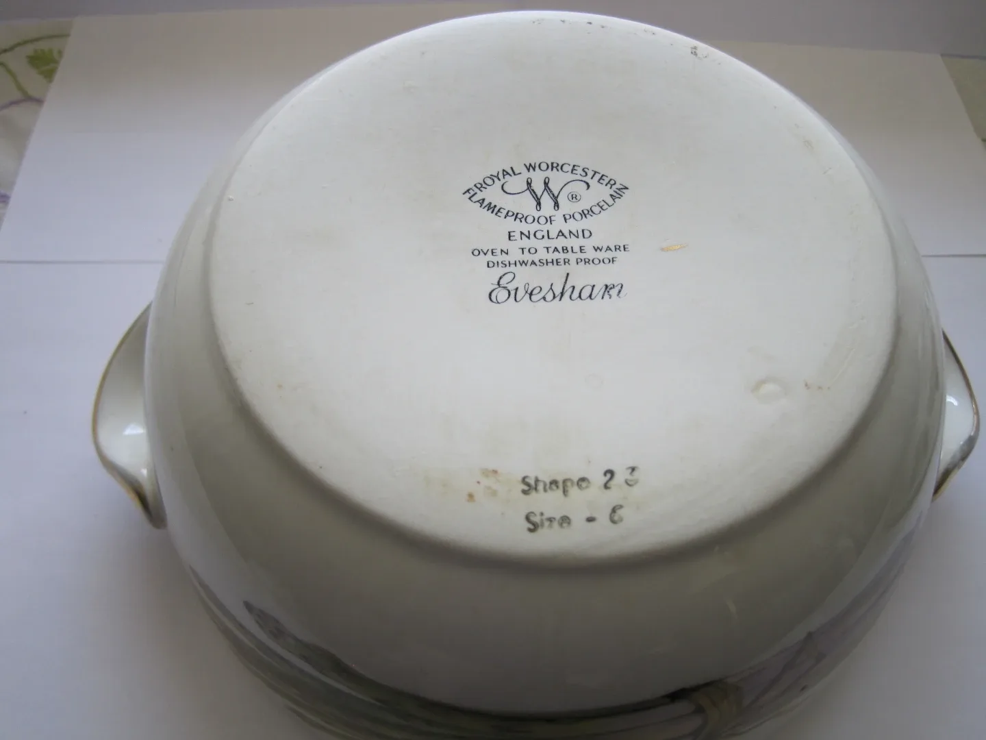 Royal Worcester Evesham Porcelain Casserole Dish - Size 6 image indicator(2)