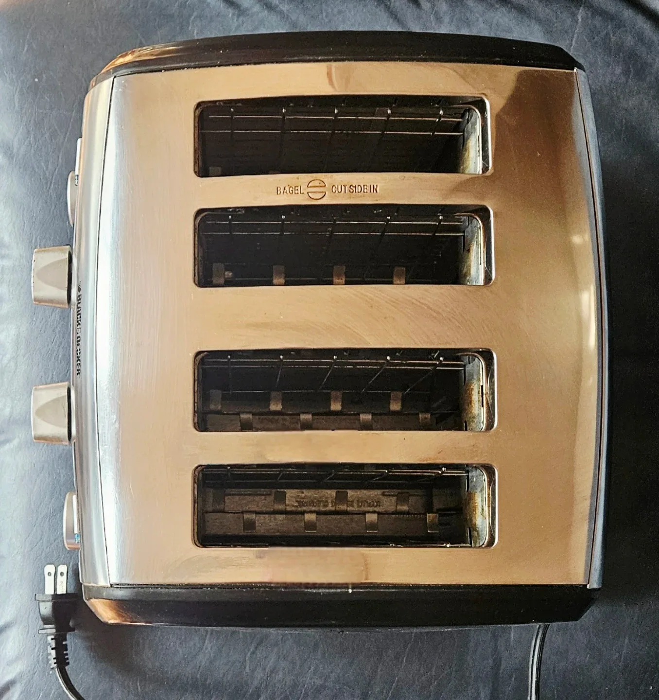 Black+Decker 4-Slice Toaster 🥕✨️ image indicator(2)