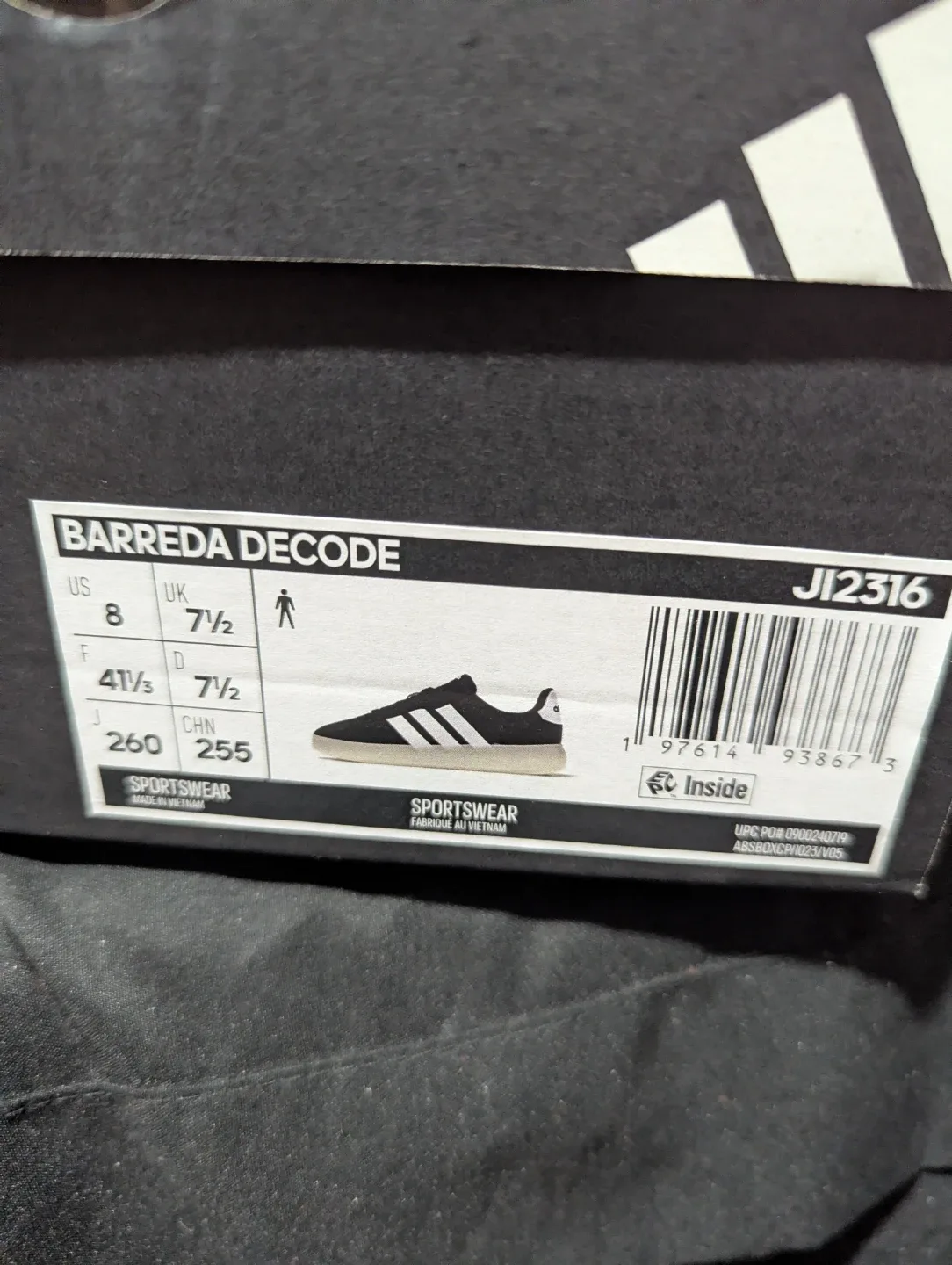 60% OFF Adidas Barreda Decode mens shoes black sportswear image indicator(2)