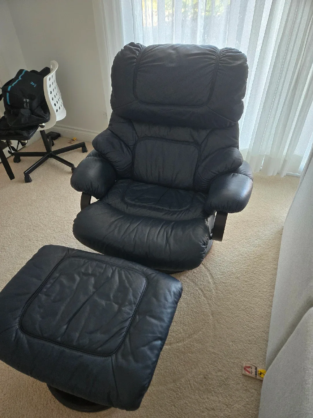 Black Leather Recliner Chair with Ottoman image indicator(2)