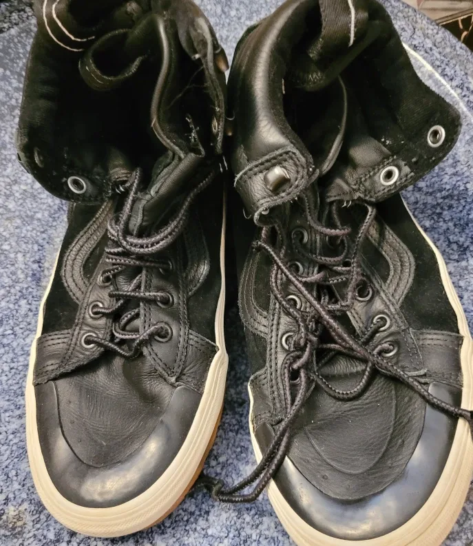 Vans Sk8-Hi MTE Black Leather High-Top Sneakers image indicator(2)