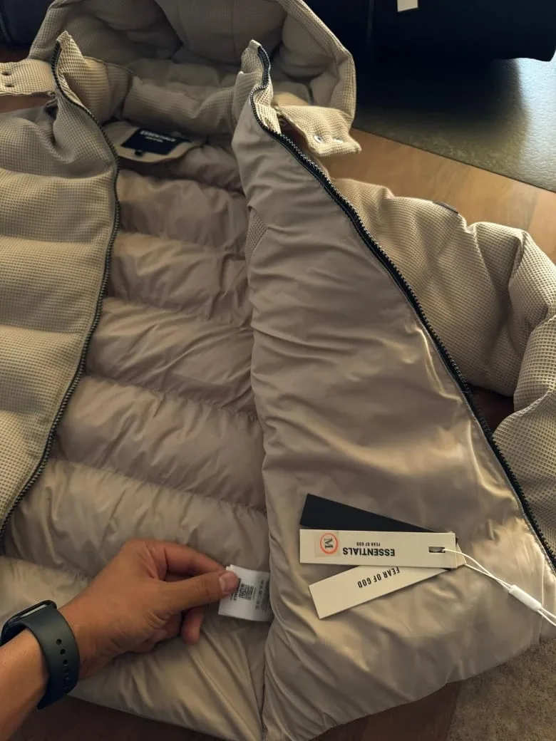 Essentials Fear of God Puffer Jacket - Size M
