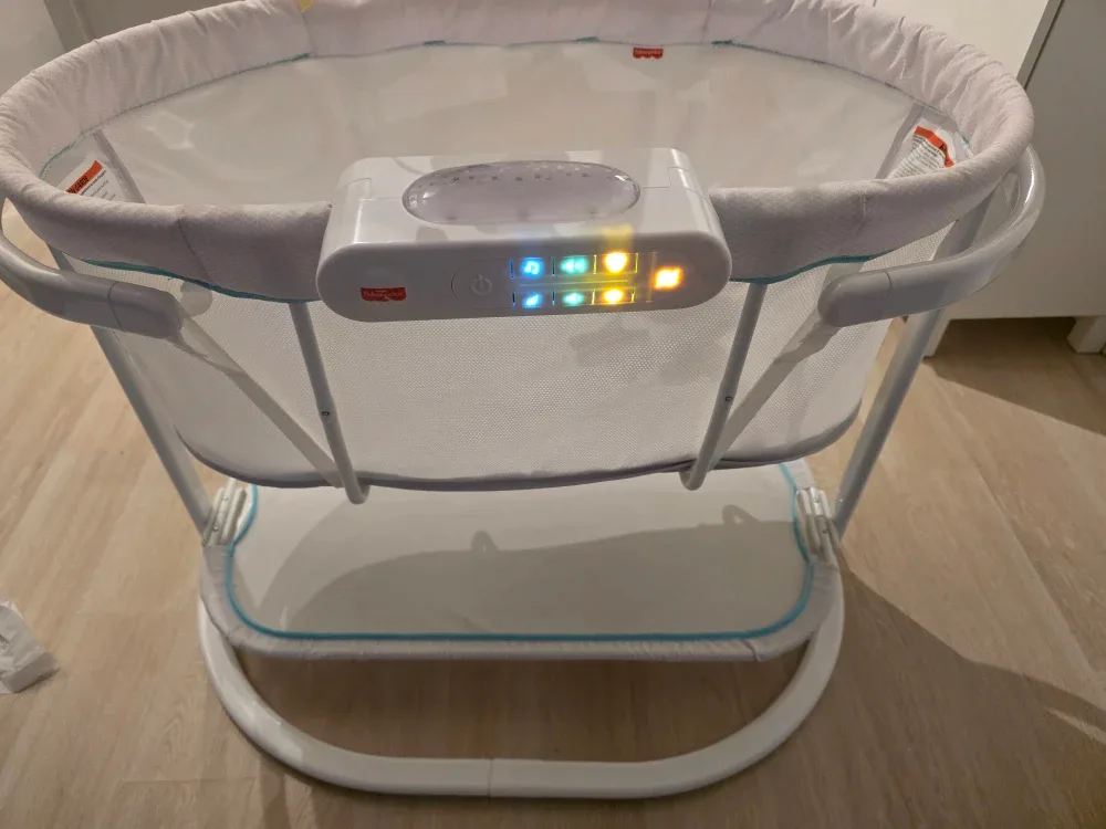 Fisher-Price Soothing Motions Bassinet image indicator(3)