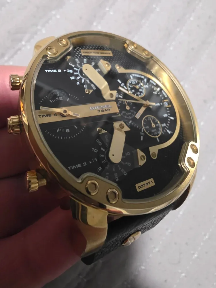 Diesel DZ7371 Mr. Daddy 2.0 Gold Watch image indicator(2)