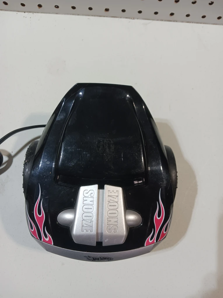 Hot Wheels Car Radio Alarm Clock - photo 3