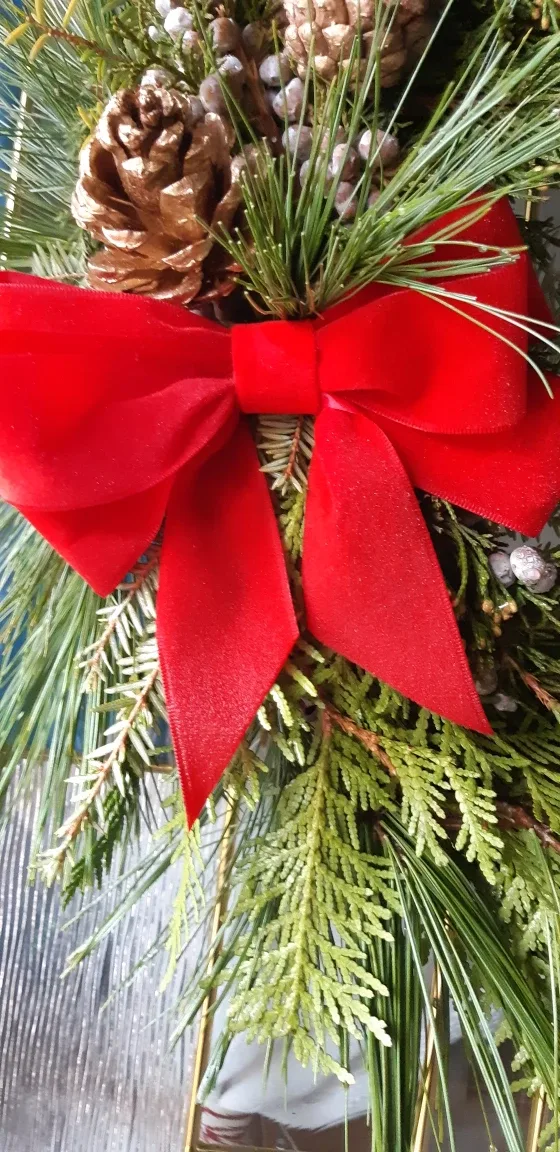 Christmas Real greenery grapevine Wreath image indicator(3)