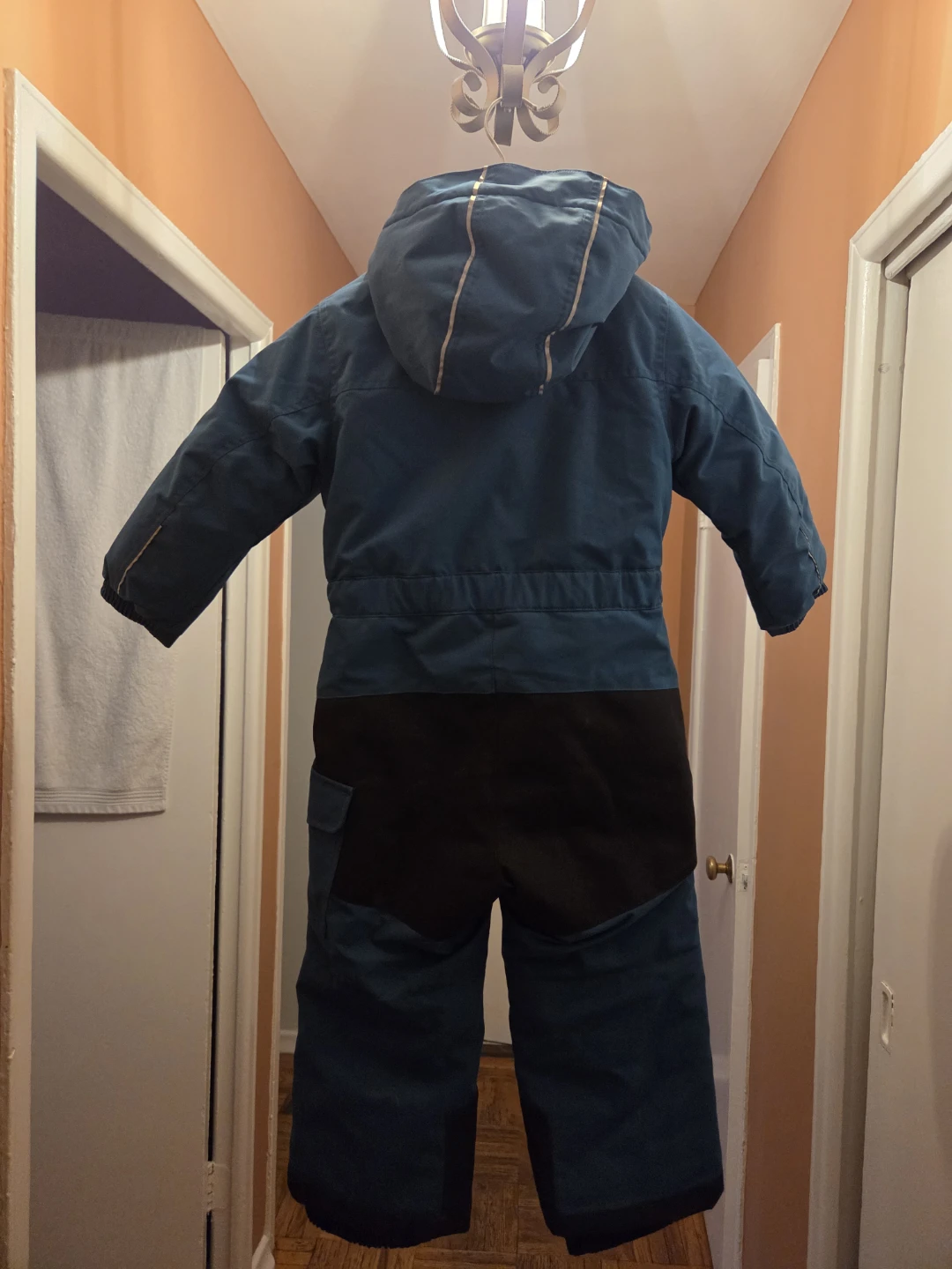 Mountain Equipment Co-op Snowsuit - Size 4 - photo 2