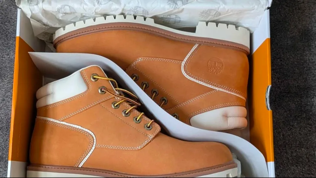 Timberland Light Brown Nubuck 👞 image indicator(2)