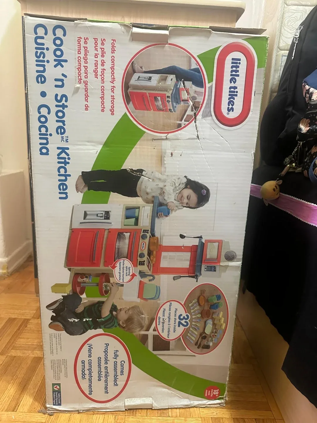 Little Tikes Cook 'n Store Kitchen - Like New! image indicator(4)