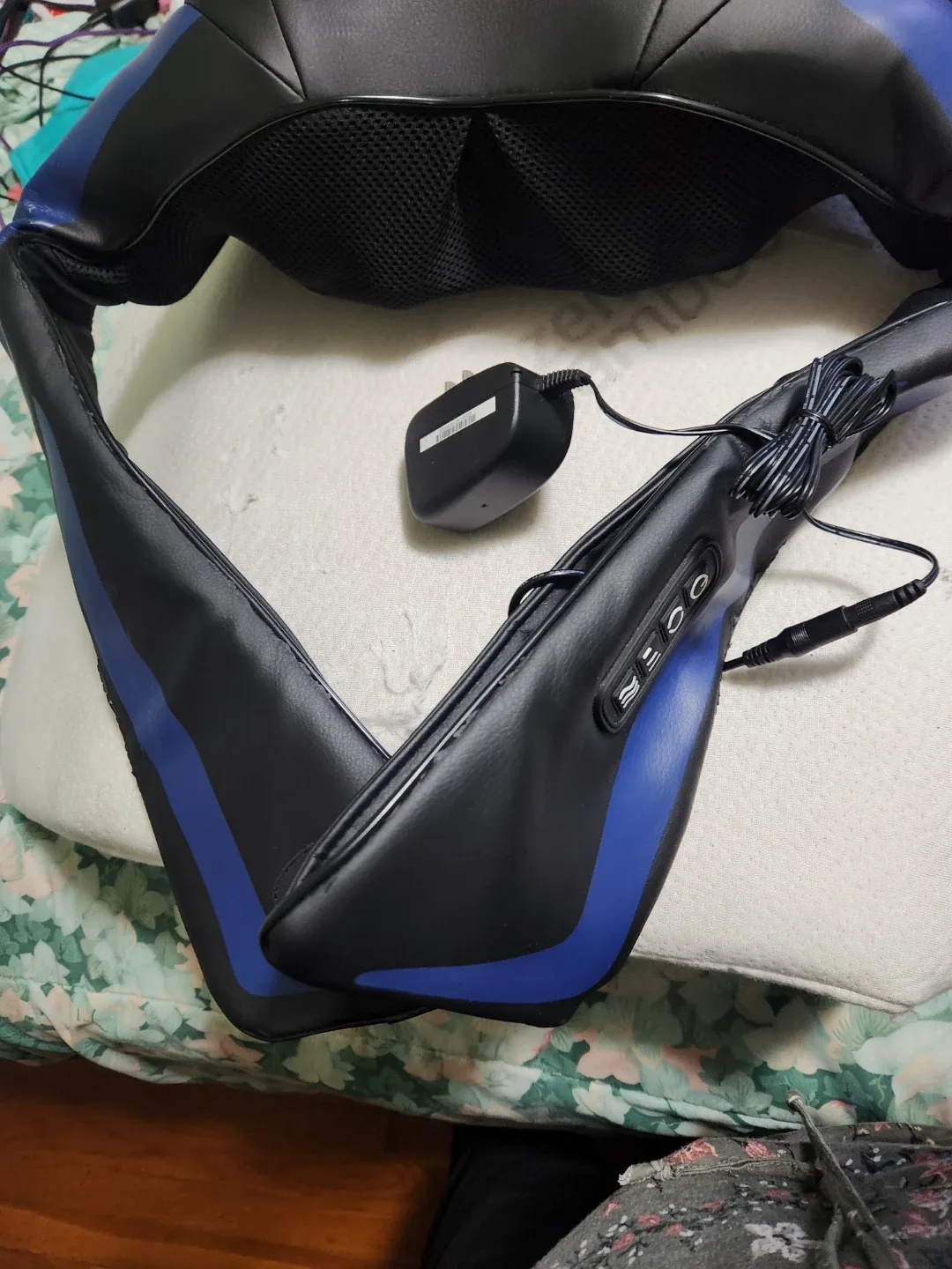 KEEPTOP Neck and Shoulder Massager