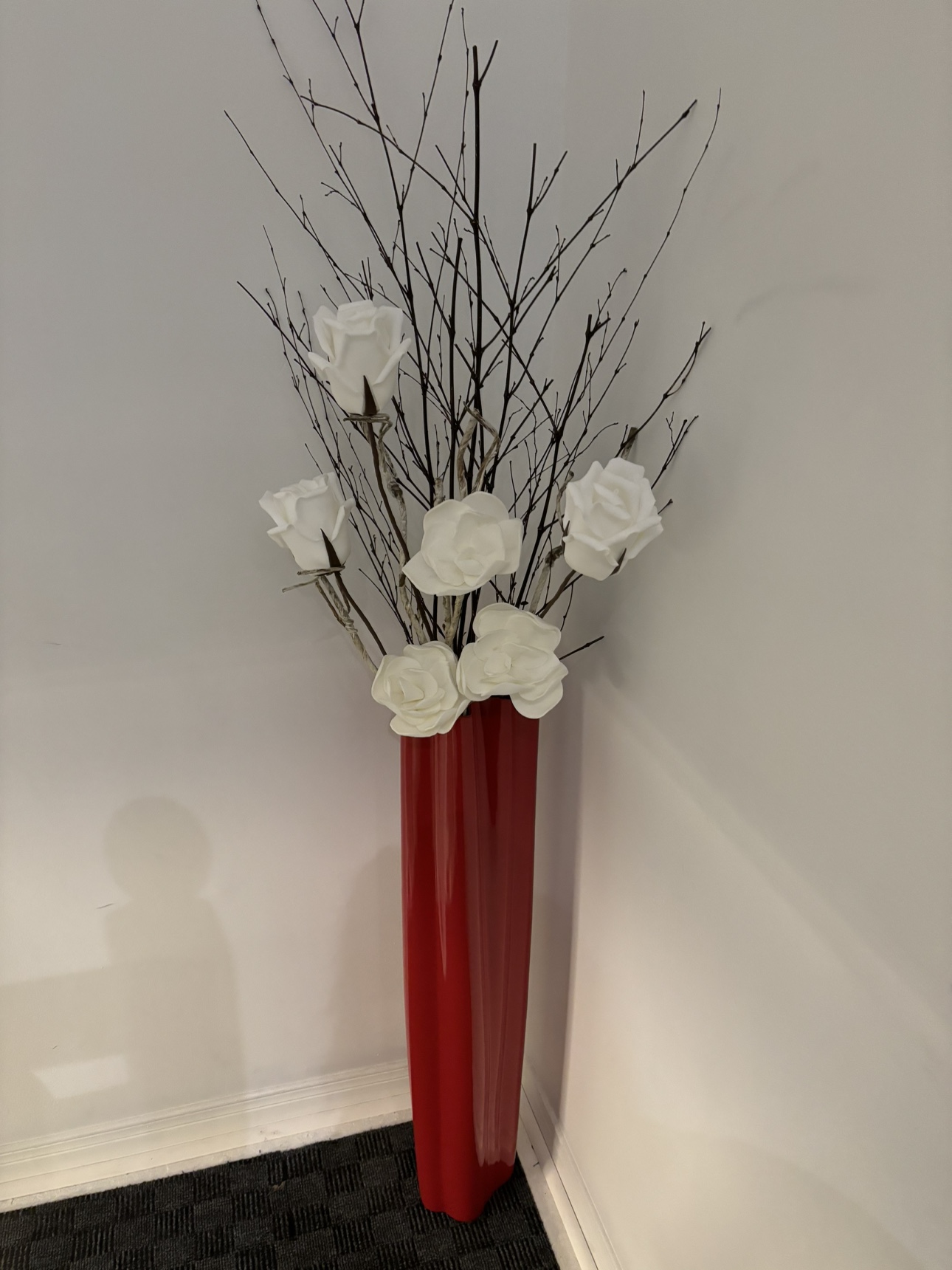 Vase with flowers - photo 3